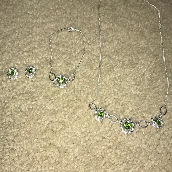 Jewelry set! - Picture 1 of 4